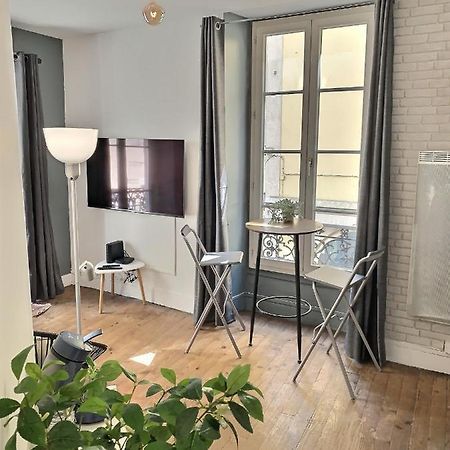 Quartier Historique Et Populaire Du Chateau De 포 외부 사진